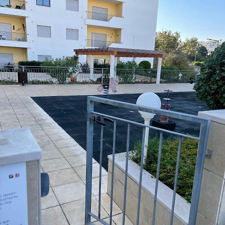 Lucas House 3 - Garden Apartment لاغوس المظهر الخارجي الصورة