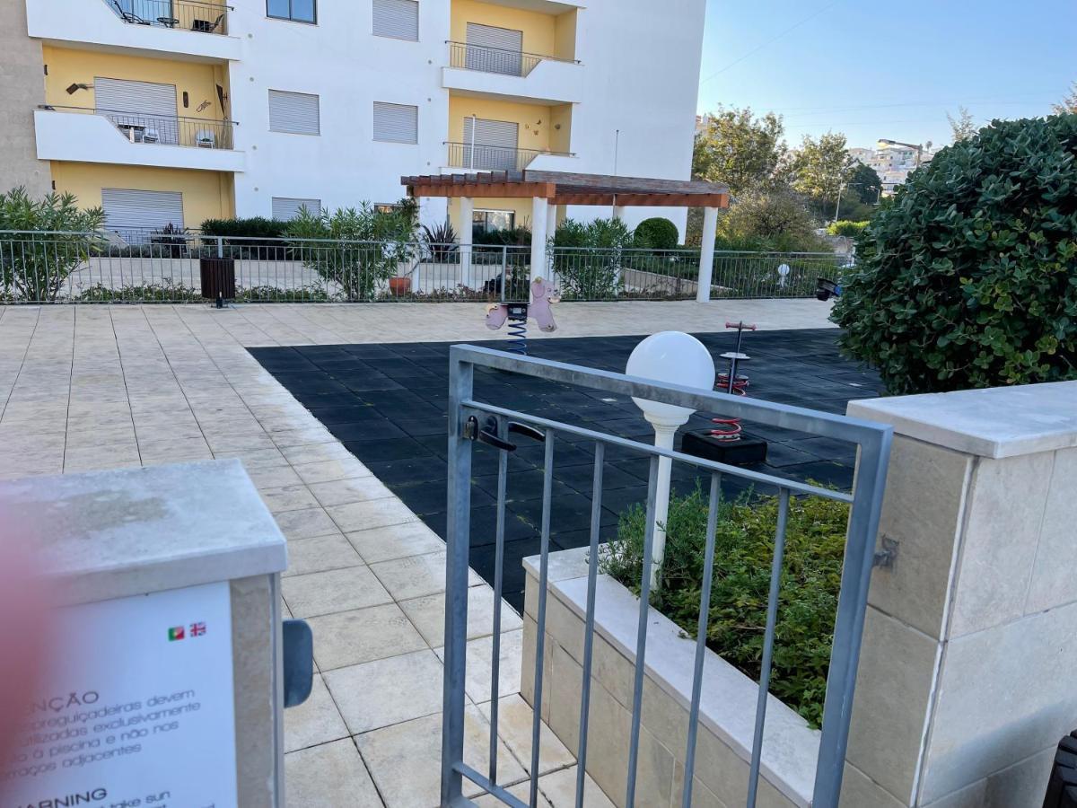 Lucas House 3 - Garden Apartment لاغوس المظهر الخارجي الصورة